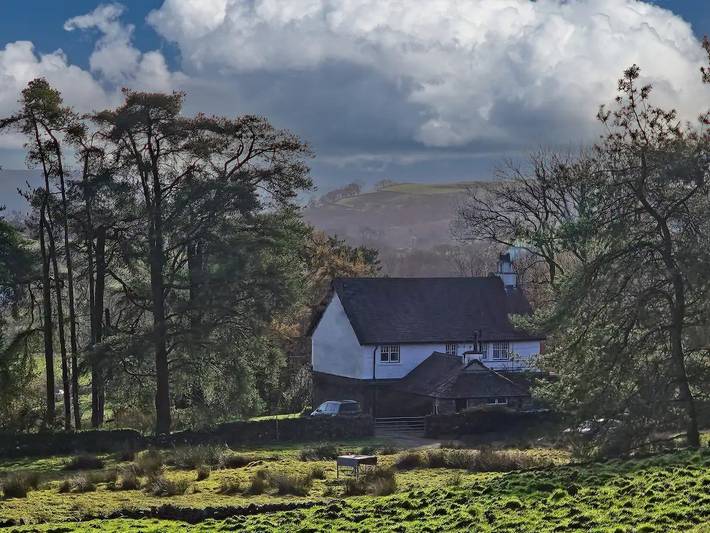 Holiday rental for 11 people, with lake view and terrace as well as garden in Coniston Water