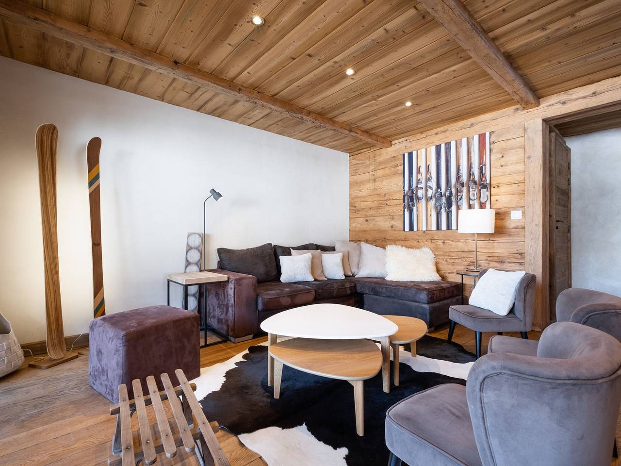 Ganze Wohnung, Gemütliches Berghaus mit Südterrasse und Wlan, direkt an der Piste, 4****  in La Clusaz, Annecy und Umgebung