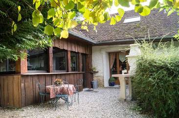 Gîte pour 9 personnes, avec jardin, animaux acceptés à Miribel-les-Échelles