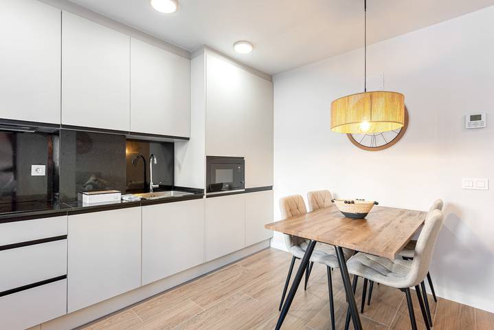 Entire apartment, Holiday Apartment "Floperw 1" with Wi-Fi in Málaga Central District, Malaga