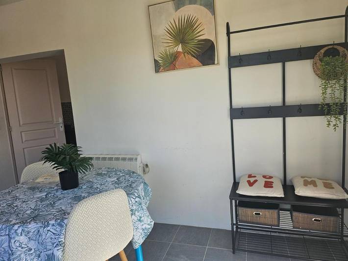 Location de vacances pour 4 personnes, avec terrasse ainsi que vue et piscine à Cahors - 4