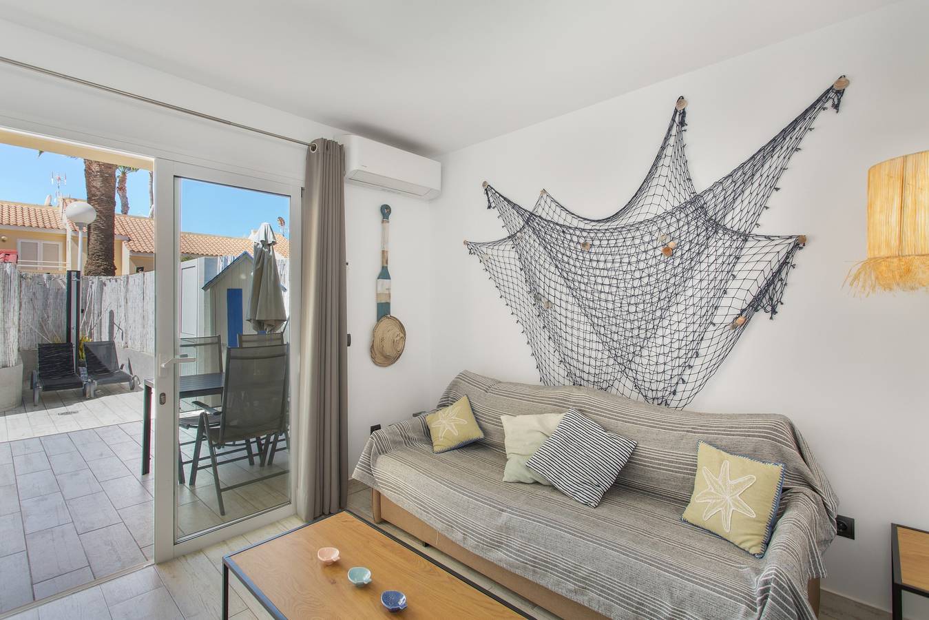 Casa de vacaciones 'La Marinera' con piscina compartida, Wi-Fi y aire acondicionado in Sonnenland, San Bartolomé de Tirajana