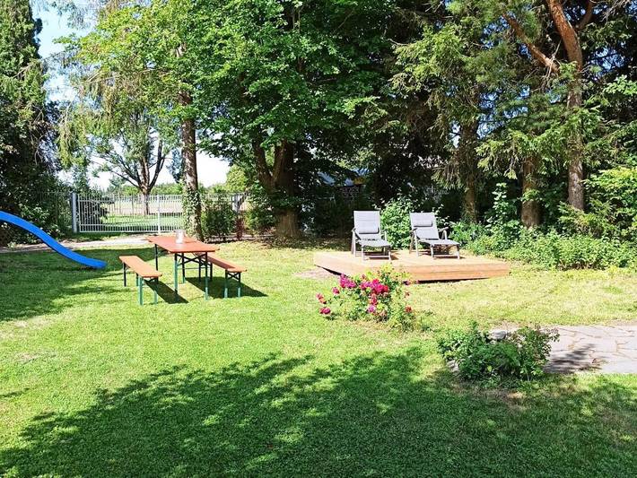 Ferienwohnung für 4 Personen, mit Terrasse und Garten sowie Ausblick am Illmensee - 2
