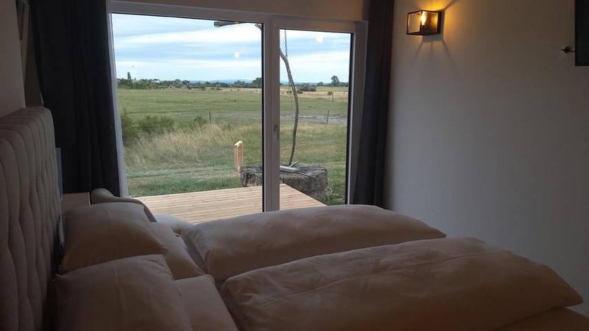 Location de vacances pour 2 personnes, avec jardin ainsi que vue et piscine à Illmitz - 2