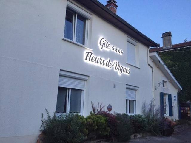Gîte pour 7 personnes, avec vue à Colombé-le-Sec