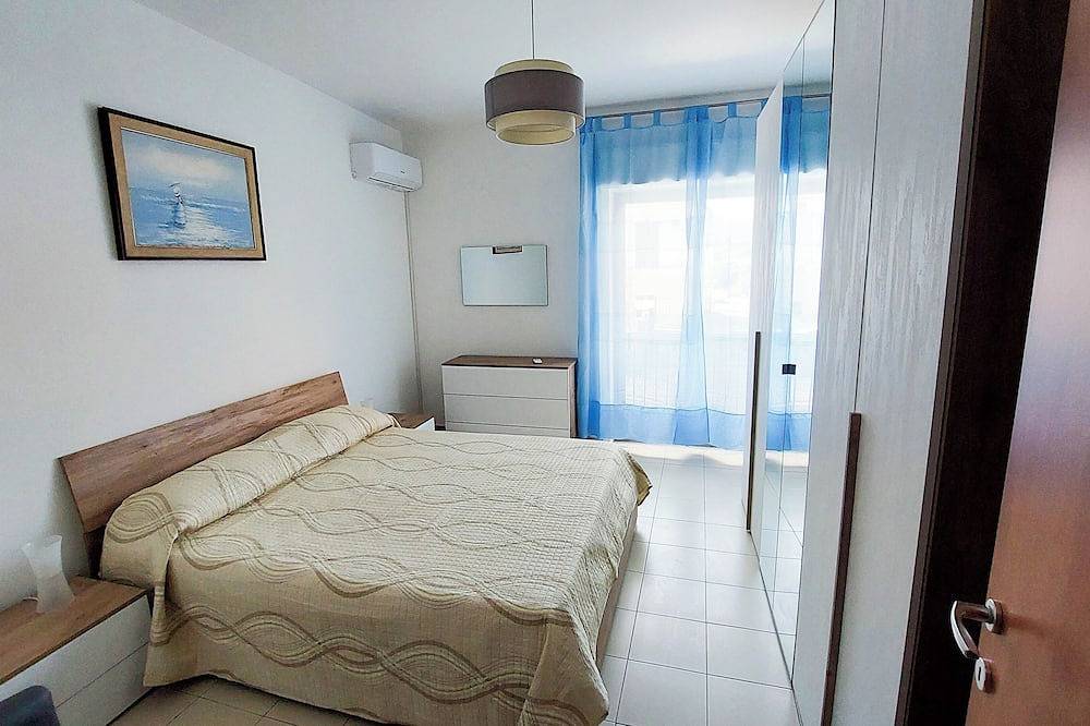 Entire apartment, Your Marine Oasis: Convenient and Very Close to the Sea! in Fondachello, Catania Province