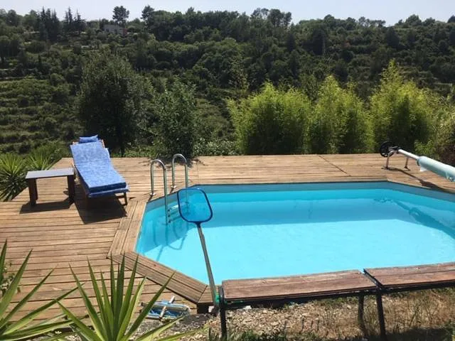 Apartamento de vacaciones para 4 personas, con jardín además de piscina y vistas - 1