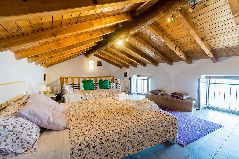 Ein Fenster über den Comer See - Steinhaus mit herrlichem Blick und privatem Garten in Gravedona, Gravedona ed Uniti