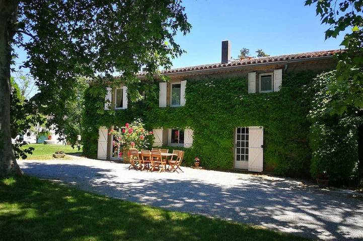 Maison de campagne pour 8 personnes, avec jardin à Saint-Félix-Lauragais