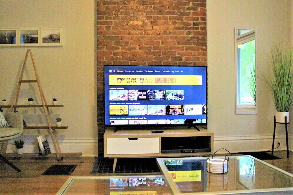 Ganze Wohnung, Modern European 👍 Style 1Br Near Dt on Historic St. in Columbus, Ohio