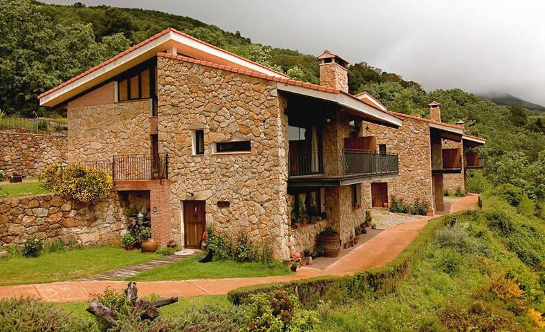 Casa rural para 5 personas, con terraza y piscina además de jardín y vistas en Sierra de Gredos - 4