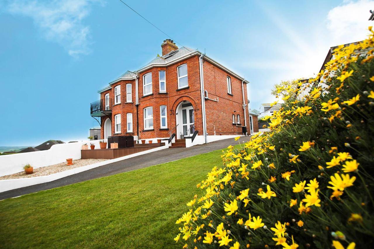 No 10 Treverbyn Road B & B in Padstow, Cornwall