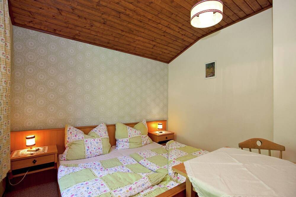 Geheel appartement, Chalet in St. Johann bij Skilift in Sankt Johann im Pongau, Ski Amadé
