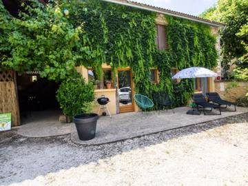 Cottage pour 4 personnes, avec terrasse à Daglan