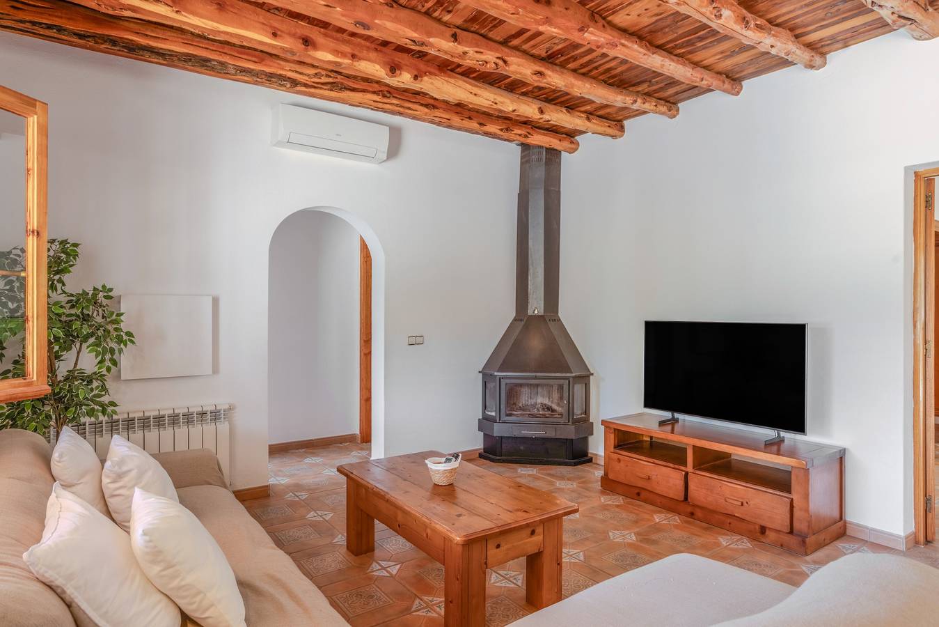 Maison de campagne 'Tarida' avec vue mer, piscine privée et climatisation in Cala Tarida, Sant Josep de sa Talaia