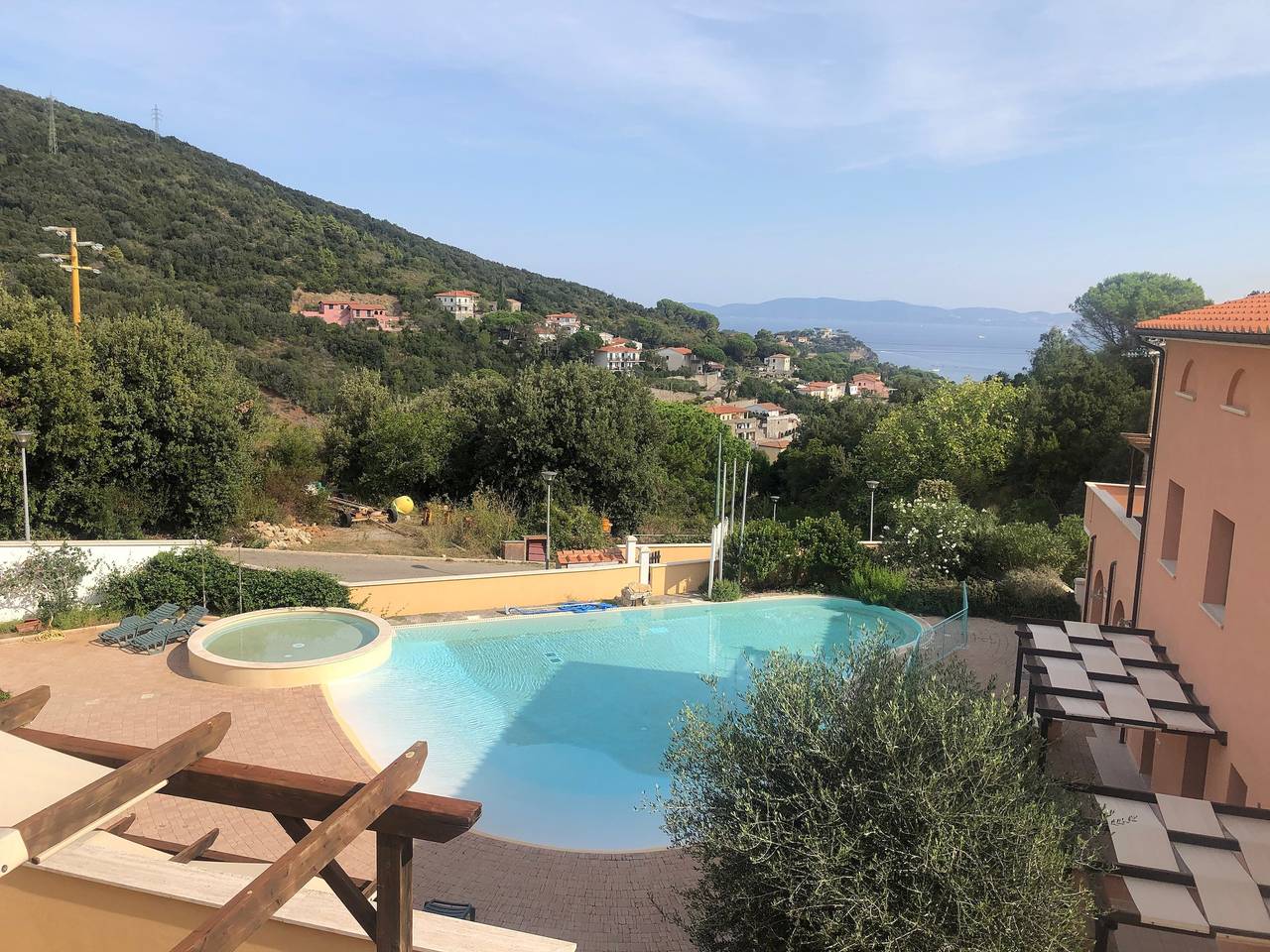 Hel lägenhet, Lägenhet för 6 Personer med barnpool in Cavo, Elba