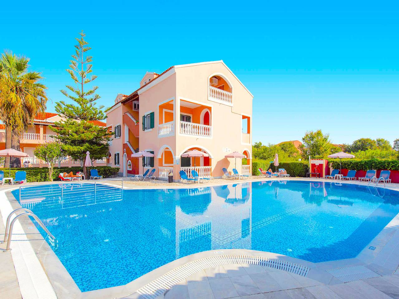 Entire apartment, Asteraki Beach House in Corfu