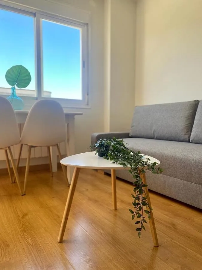 Apartamento de vacaciones para 2 personas, con piscina y jardín además de vistas y terraza, Se admiten mascotas - 1