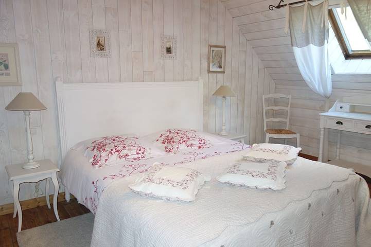 Gîte pour 4 personnes, avec jardin à Le Cloître-Saint-Thégonnec - 2