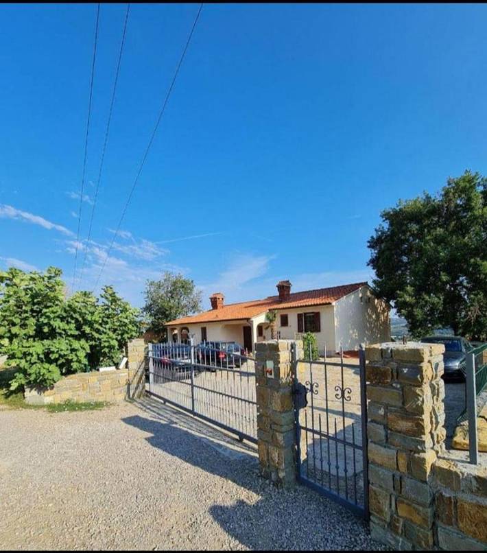 Ferienwohnung für 2 Personen, mit Whirlpool und Terrasse in Koper
