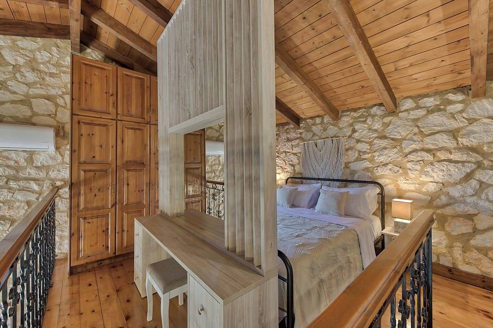 Woodstone Cottage Zakynthos in Alykes, Zante