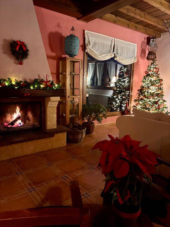 Hotel para 2 personas, con jardín además de piscina y vistas - 1