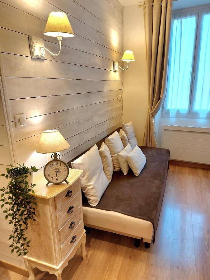 Gîte pour 4 personnes dans Bains Du Couloubret - 3