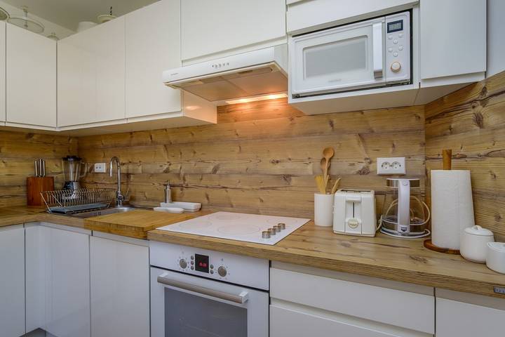 Ganze Wohnung, Neu renovierte Wohnung Jelena 1, für 4 Personen, in Veli Lošinj. Die Wohnung verfügt über ein Schlafzimmer, Badezimmer, Wohnzimmer, Esszimmer und Küche. in Veli Losinj, Lošinj (Kvarner Bucht)