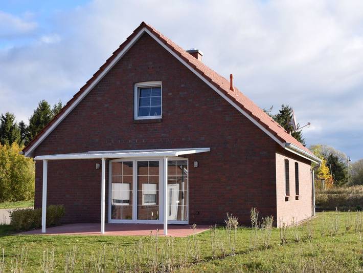 Ferienhaus für 7 Personen, mit Terrasse und Garten sowie Seeblick, kinderfreundlich in Warin - 2