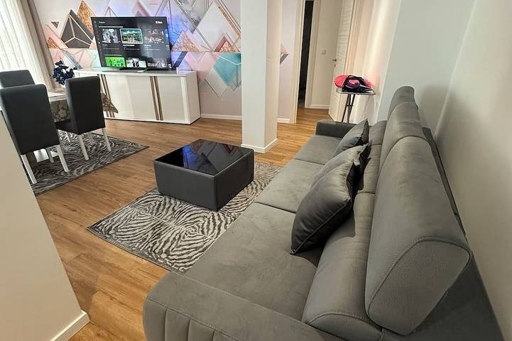 Apartamento para 5 personas, con balcón además de jardín y piscina en Pombal