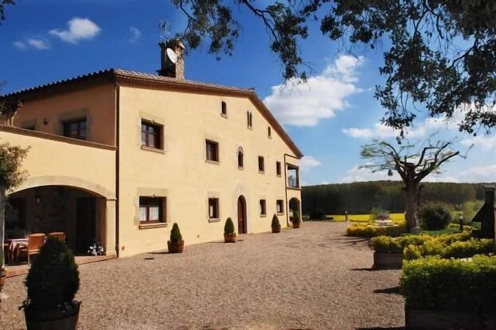 Cottage for 4 people, with pool and terrace as well as garden - 1