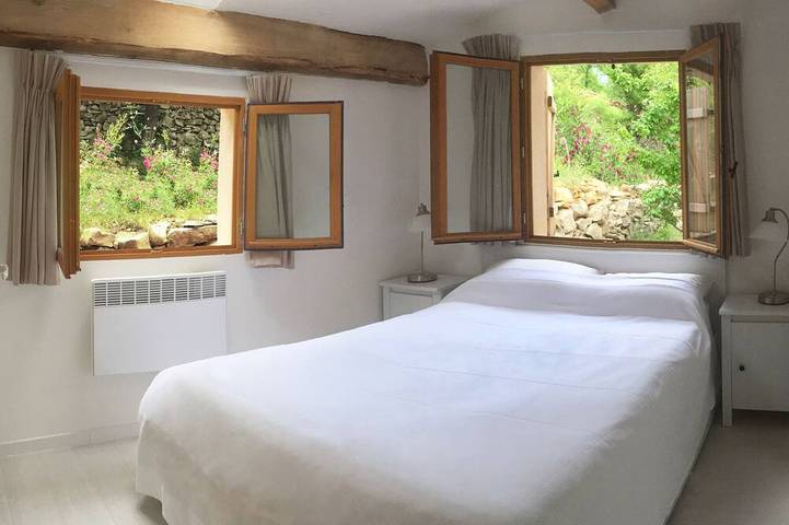 Location de vacances pour 8 personnes, avec Terrasse ainsi que Jardin et Sauna à Bédarieux - 4