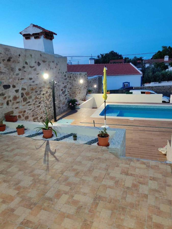 Location de vacances pour 8 personnes, avec terrasse ainsi que piscine et vue dans Almodôvar - 4