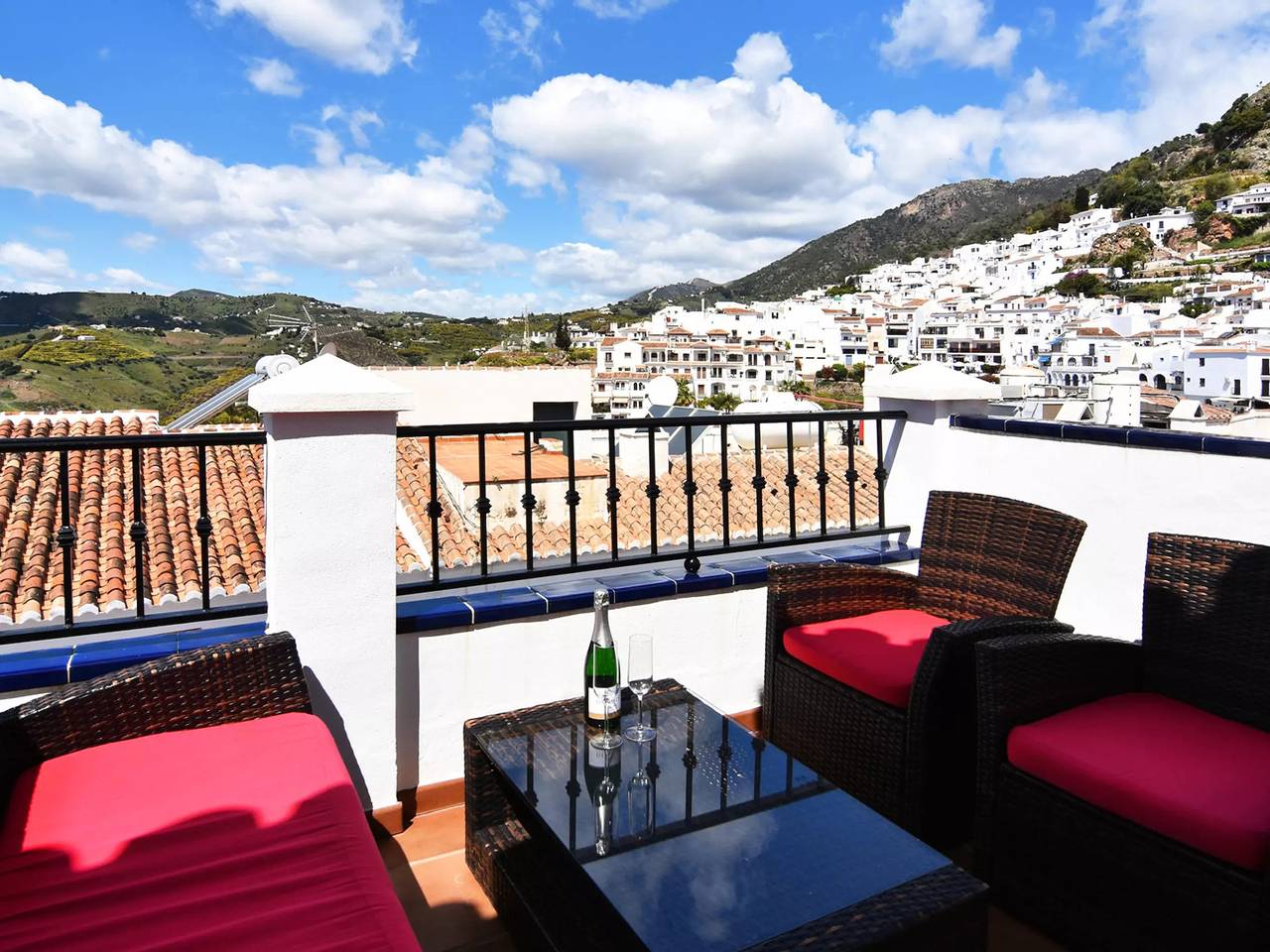 Apartamento entero, 3 estancias 4 Personas in Frigiliana Road, Frigiliana