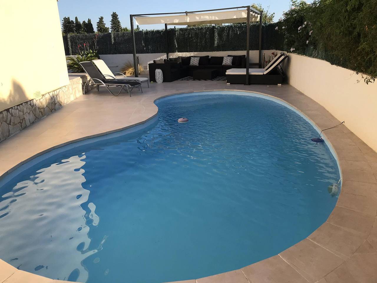 Charmantes Fewo: Pool, Grill, Klima, Wifi, Garage, für 6 Personen in Sant Pere Pescador, Oberampurien