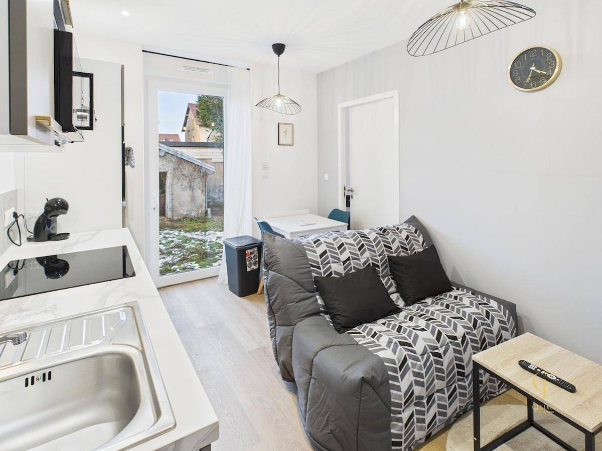 Appartement entier, One-Bedroom Apartment in Saint-Marc, Territoire de Belfort