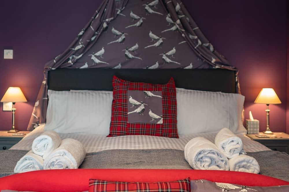 Entire apartment, River House Garden Rooms -  a house that sleeps 2 guests  in 1 bedroom in Aviemore, Highlands