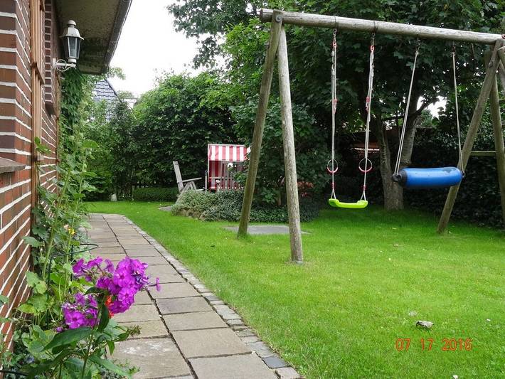 Ferienhaus für 5 Personen, mit Terrasse und Garten in Alkersum - 2