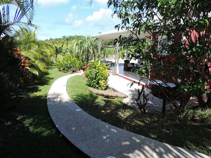 Location de vacances pour 6 personnes, avec jardin et piscine à Tartane - 2