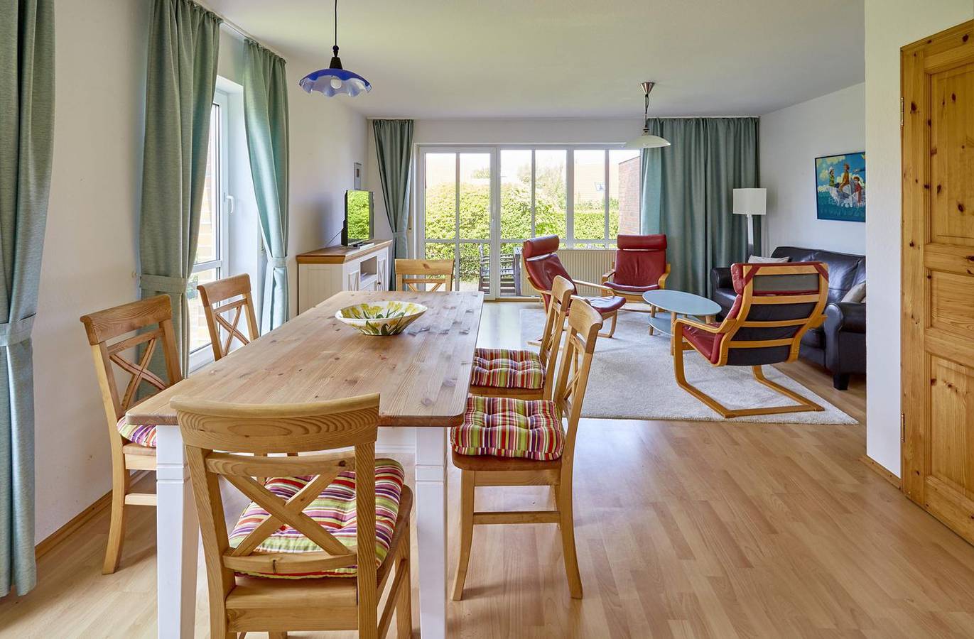 Ganze Wohnung, Großzügige Ferienwohnung für 6 Personen mit Terrasse und Garten in Ostseebad Rerik, Rerik