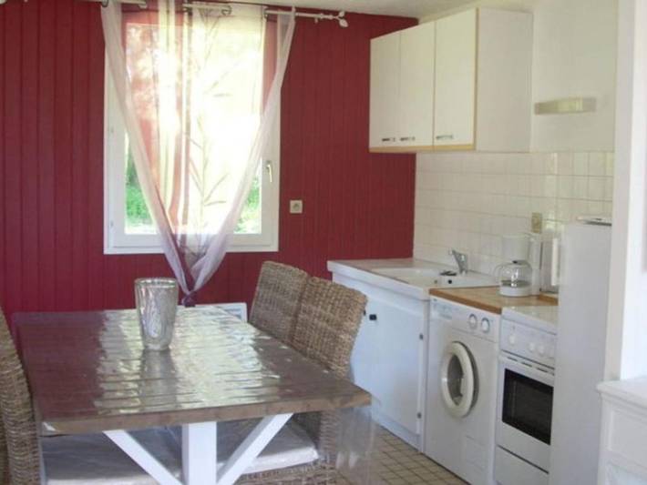 Location de vacances pour 2 personnes, avec terrasse à Isle-et-Bardais - 2