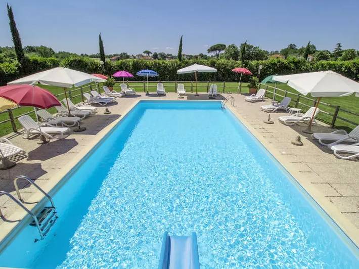 Gîte pour 4 personnes, avec Jardin et Piscine dans Orentano - 2