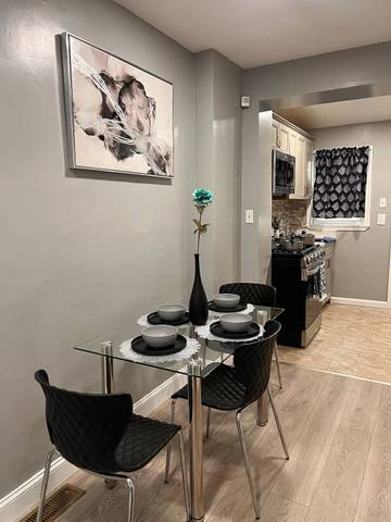 Vacation Home for 5 Guests in Camden (NJ), New Jersey, Picture 2
