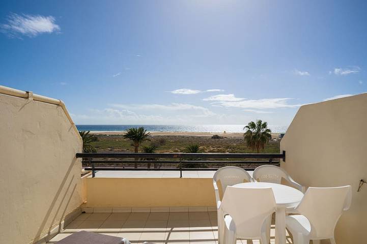 Vakantiewoning voor 2 personen, with tuin and zwembad as well as balkon in Jandia