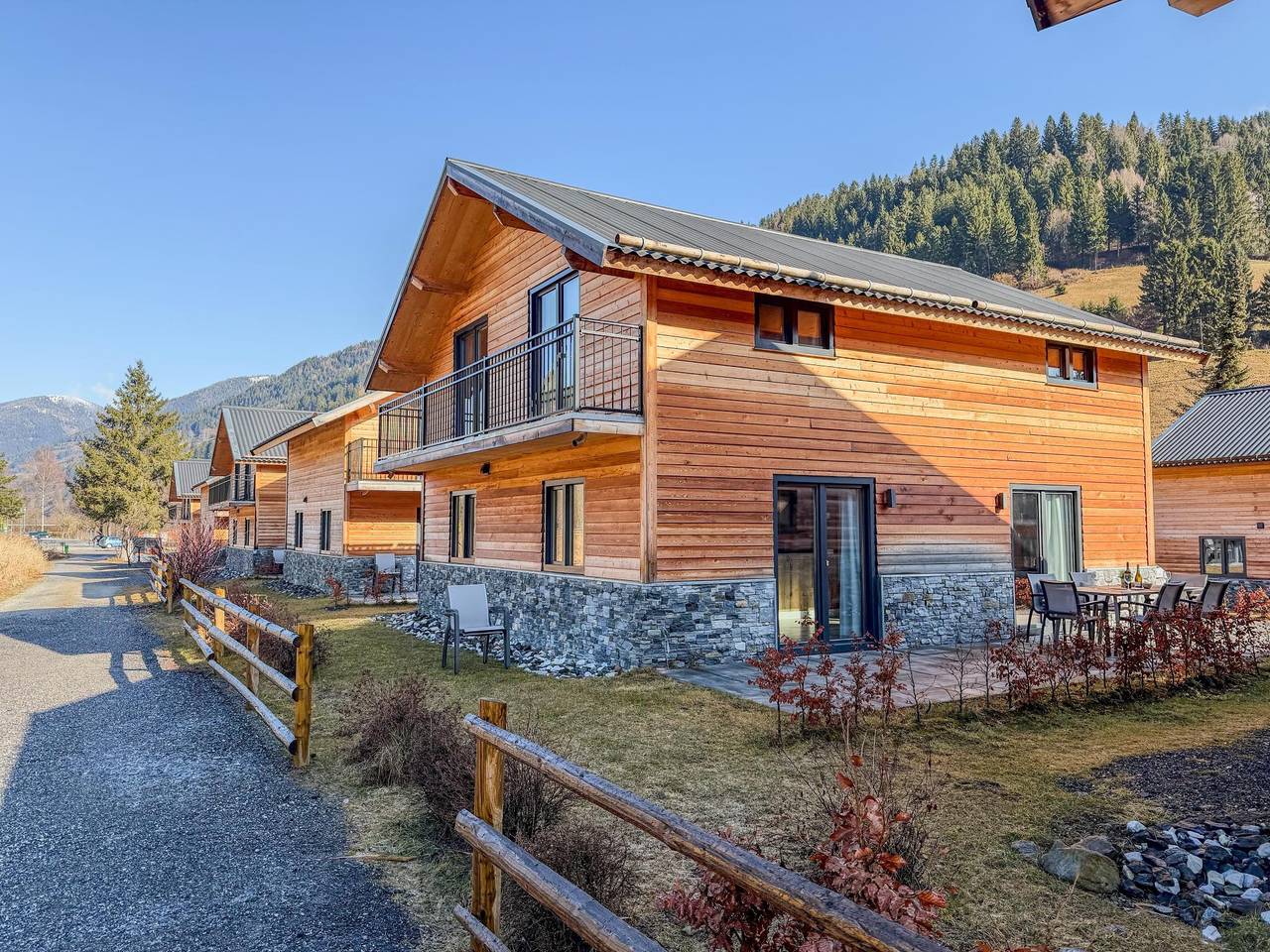 Stilvolles Chalet mit Sauna an einem Alpensee in Afritz am See, Villach-Land