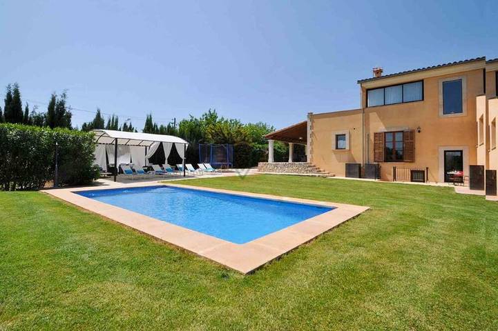 Villa for 8 people, with balcony and pool as well as garden - 1