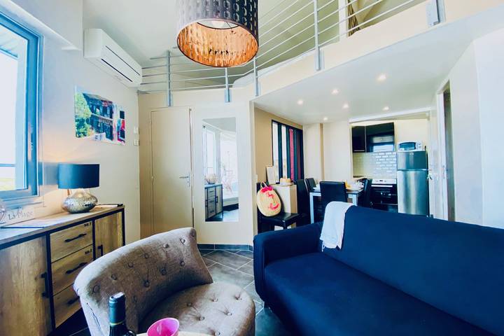 Gîte pour 4 personnes, avec terrasse, adapté aux familles dans Plage Rive Droite