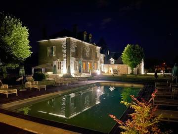 Maison d’hôte pour 8 personnes, avec piscine et jardin, animaux acceptés à Saint-Pantaléon-de-Larche