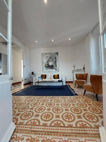 Gîte pour 2 personnes, avec jardin et vue dans Gare De Bandol