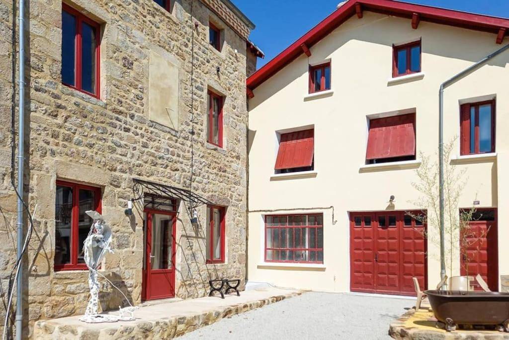Three-Bedroom House in Rozier-Côtes-d'Aurec, Montbrison